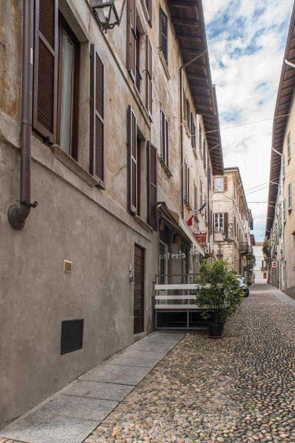 Cortile Del Forno Nel Centro Storico Apartman Arona Kültér fotó
