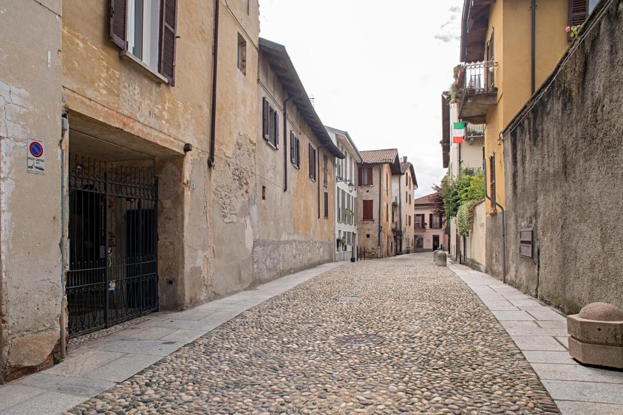 Cortile Del Forno Nel Centro Storico Apartman Arona Kültér fotó