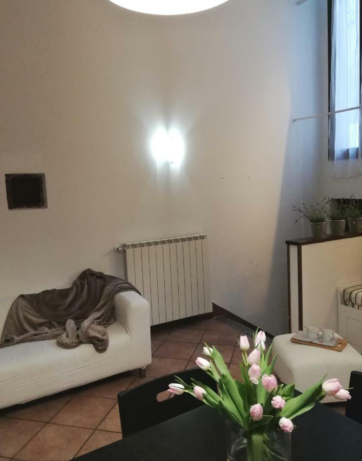 Cortile Del Forno Nel Centro Storico Apartman Arona Kültér fotó