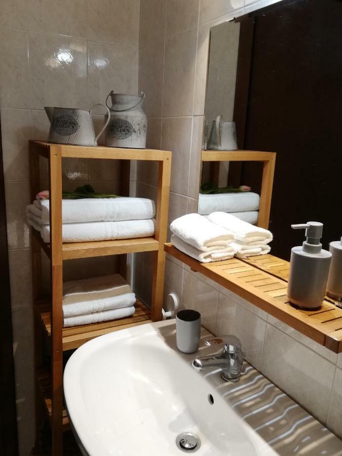 Cortile Del Forno Nel Centro Storico Apartman Arona Kültér fotó