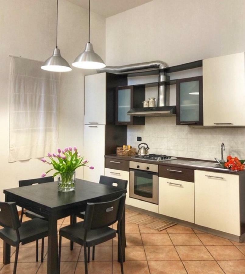 Cortile Del Forno Nel Centro Storico Apartman Arona Kültér fotó