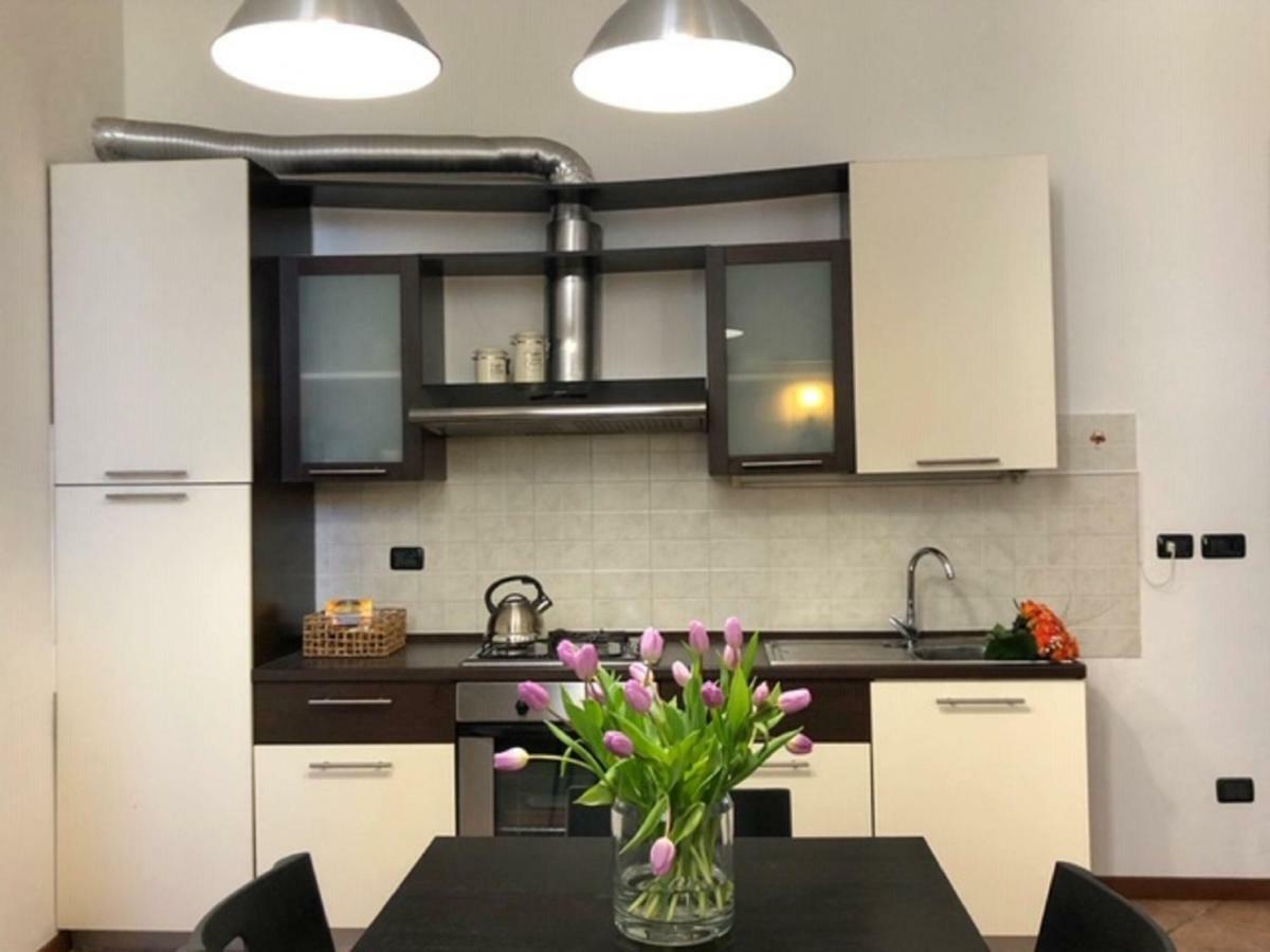 Cortile Del Forno Nel Centro Storico Apartman Arona Kültér fotó